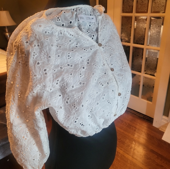 Girls white crop eyelet top, Zara, 11-12 yrs - Picture 1 of 5